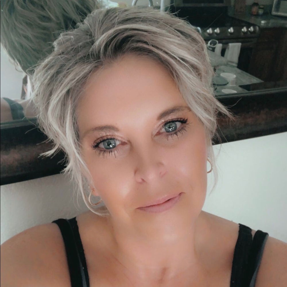 Meet your Posher, Shellie